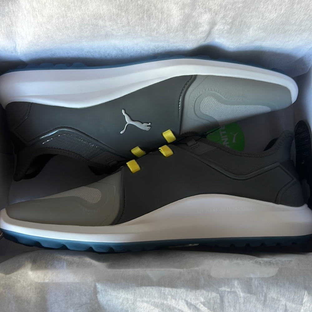 Brand new mens Puma golf shoes